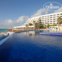 Now Emerald Cancun 