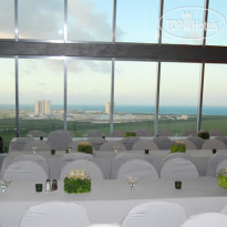 Krystal Urban Cancun 