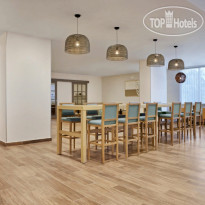 Residence Inn Playa del Carmen лобби и зона завтрака