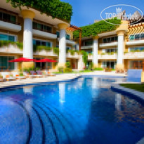Pueblito Luxury Condohotel  