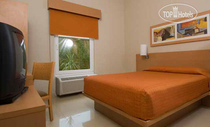 New photos from tourists City Express Tampico 2*