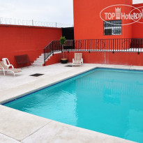 Conquistador Inn by US Consulate 