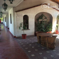 Las Campanas Inn
