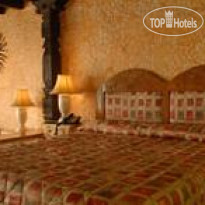 Las Rocas Resort & Spa