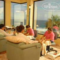 Las Rocas Resort & Spa