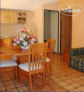 Hotel photo Villa del Sol Hotel & Suites 4*
