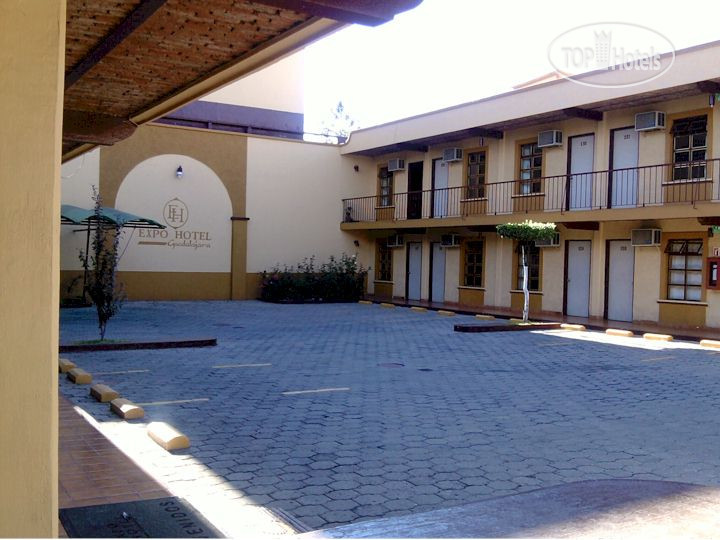 New photos from tourists Expo Hotel 4*