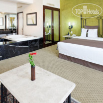 Holiday Inn Hotel & Suites Guadalajara-Centro Historico