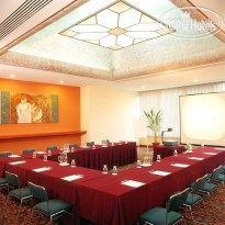 Holiday Inn Select Hotel 