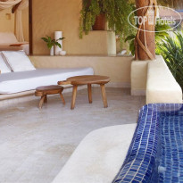 Thompson Zihuatanejo a Beach Resort