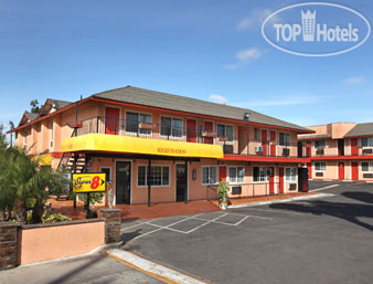Hotel photo Super 8 San Diego Area - National City - Naval Base 2*