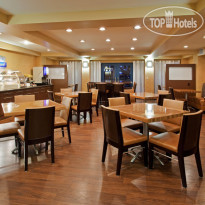 Holiday Inn Express Hotel & Suites Belmont 