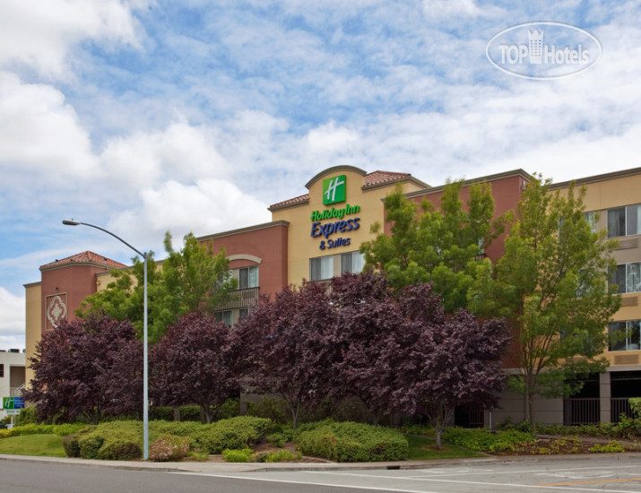Hotel photo Holiday Inn Express Hotel & Suites Belmont 3*