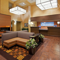 Holiday Inn Express Hotel & Suites Belmont 