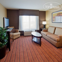 Holiday Inn Express Hotel & Suites Belmont 