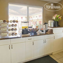 Americas Best Value Inn & Suites-Convention Center Завтраки