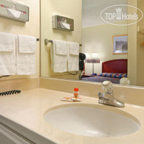 Super 8 Bakersfield Central 