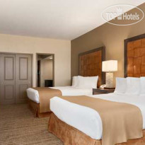 Embassy Suites Mandalay Beach Hotel & Resort 