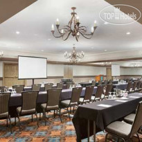 Embassy Suites Mandalay Beach Hotel & Resort 