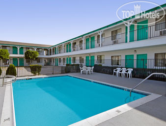 Hotel photo Knights Inn Highland Casino 2*