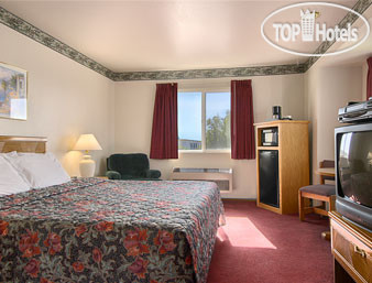 New photos from tourists Days Inn Corning 2*