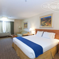 Holiday Inn Express Hotel & Suites Corning 