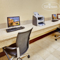 Holiday Inn Express Hotel & Suites Corona