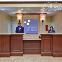 Holiday Inn Express Hotel & Suites Corona