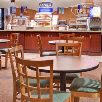 Holiday Inn Express Hotel & Suites Corona