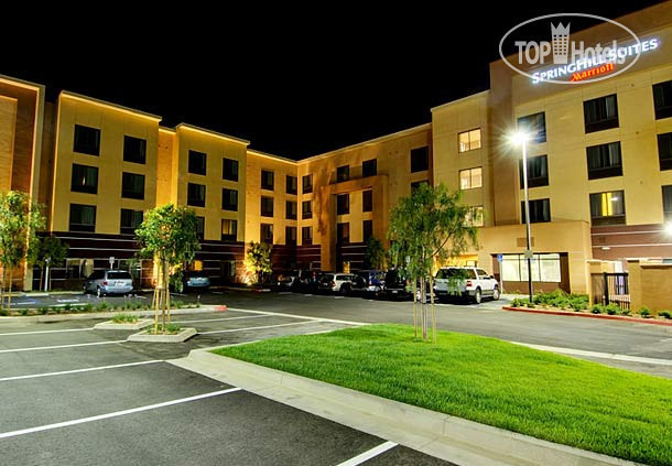 Hotelier's photos SpringHill Suites Corona Riverside 3*