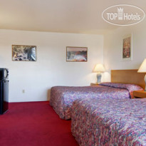 Super 8 Crescent City 