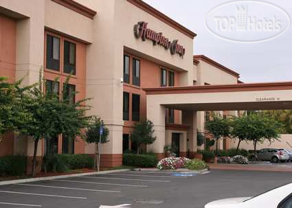 Hotelier's photos Hampton Inn Fremont 2*