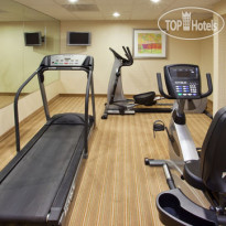 Holiday Inn Express Hotel & Suites Fresno (River Park) Hwy 41