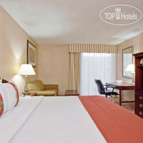 Holiday Inn Fresno-Airport