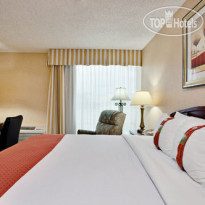 Holiday Inn Fresno-Airport