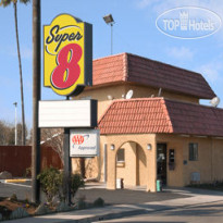Super 8 Fresno 