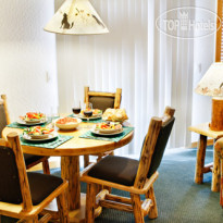 Red Wolf Lodge at Squaw Valley 