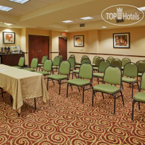 Holiday Inn Express Woodland 