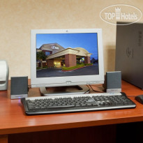 Holiday Inn Express Woodland 