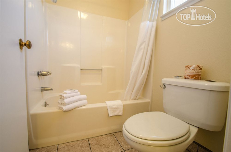 New photos from tourists Americas Best Value Inn Salinas 2*