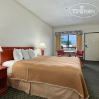 Lynwood Century Freeway Travelodge 