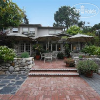 The Cobblestone Inn
