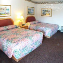 Cloverdale Oaks Inn Номер