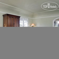 Colonial Terrace Inn 