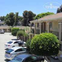 Colonial Pool & Spa Motel 