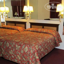 Colonial Pool & Spa Motel 