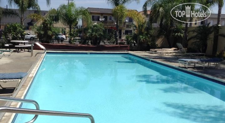 New photos from tourists Colonial Pool & Spa Motel 2*