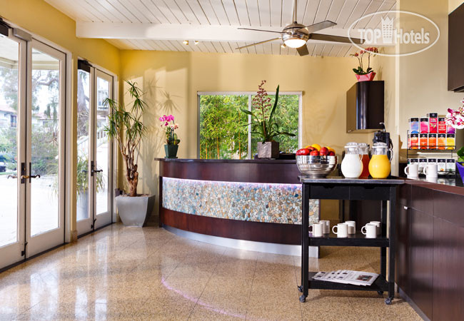 Hotelier's photos The Inn at East Beach Hotel 2*