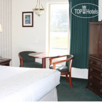 Emerald Dolphin Inn & Mini Golf 