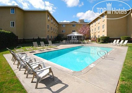Hotelier's photos Comfort Inn Modesto 2*